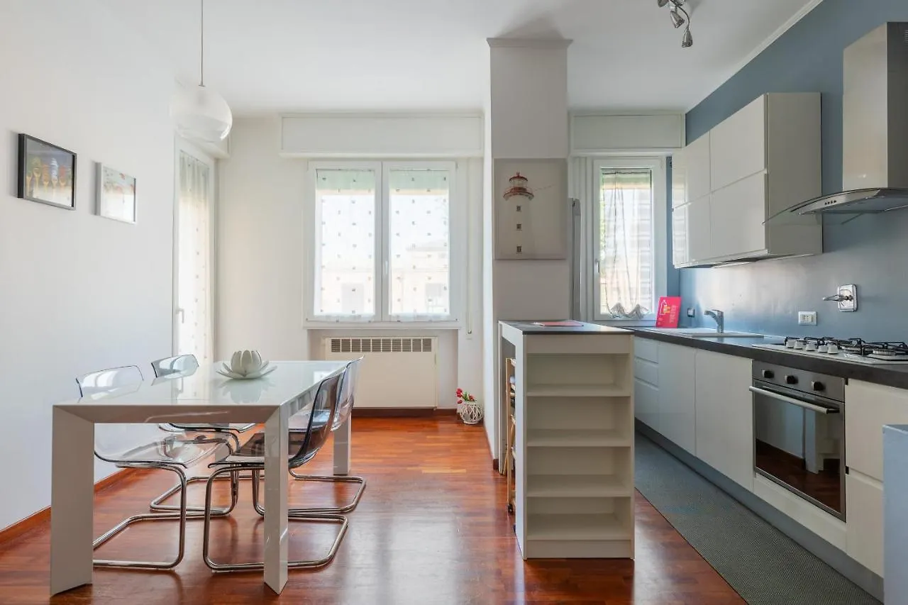 Modern Petroleum Apartment By Wonderful Italy Bologna 0*,  Italy